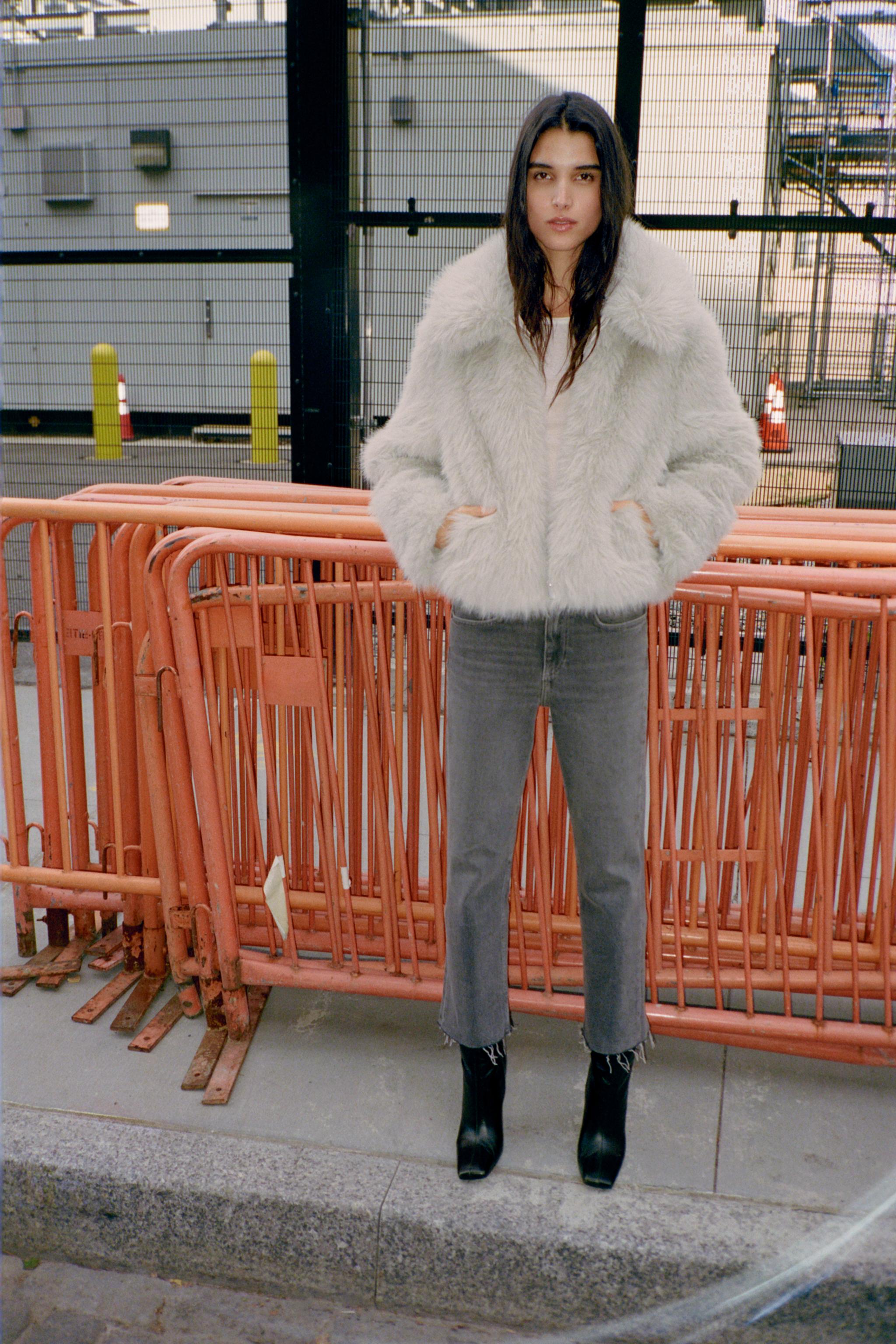 TRF HIGH-WAISTED CROPPED FLARE JEANS